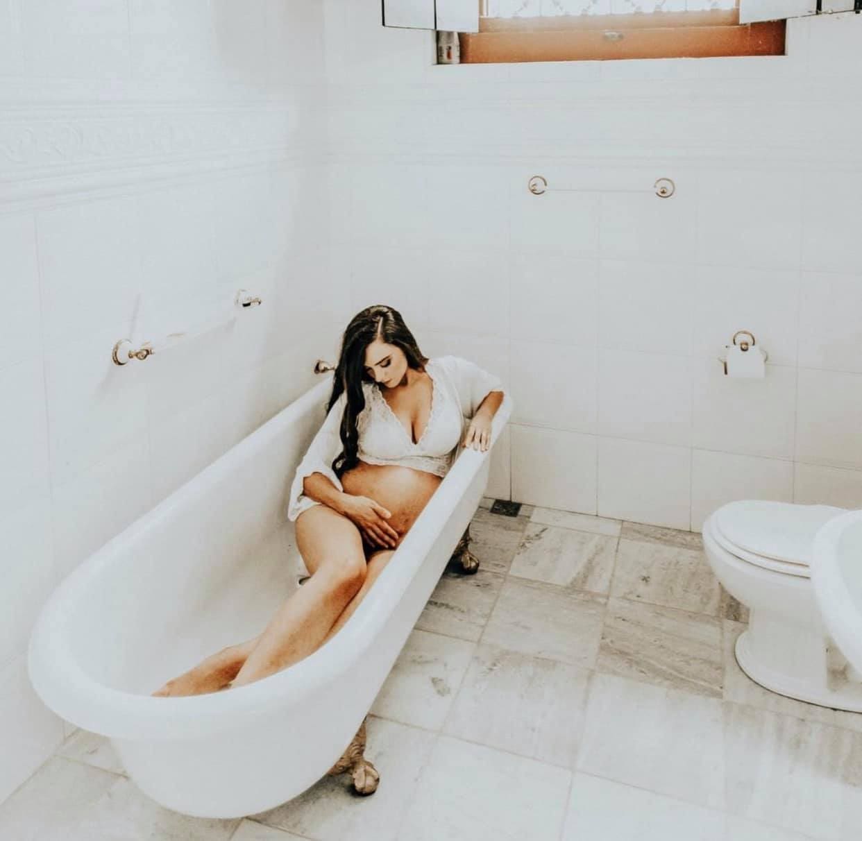 Emotional-Prepartion-for-Labor-Your-Birth-Story-Photographer-Tina-Marie-06