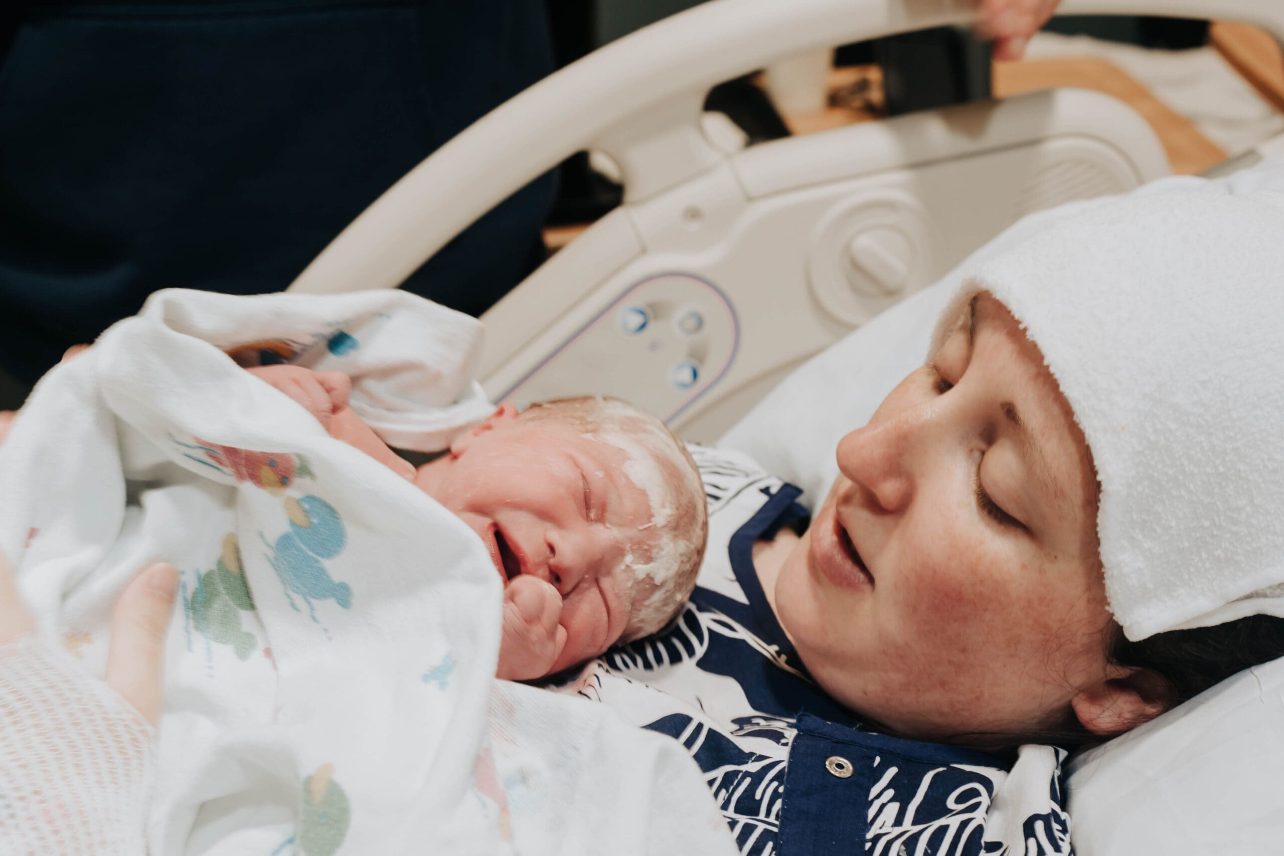 Natural-Birth-Preparation-Holistic-Guide-Photographer-Your-Birth-Story-07